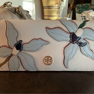 Tory Burch wallet